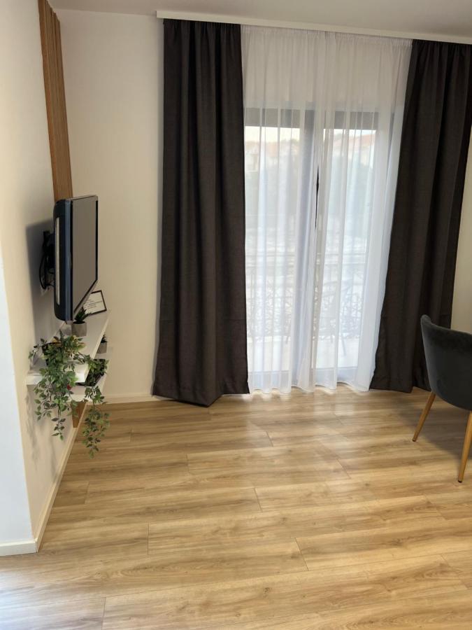 Apartmani Ivelic Supetar Ngoại thất bức ảnh