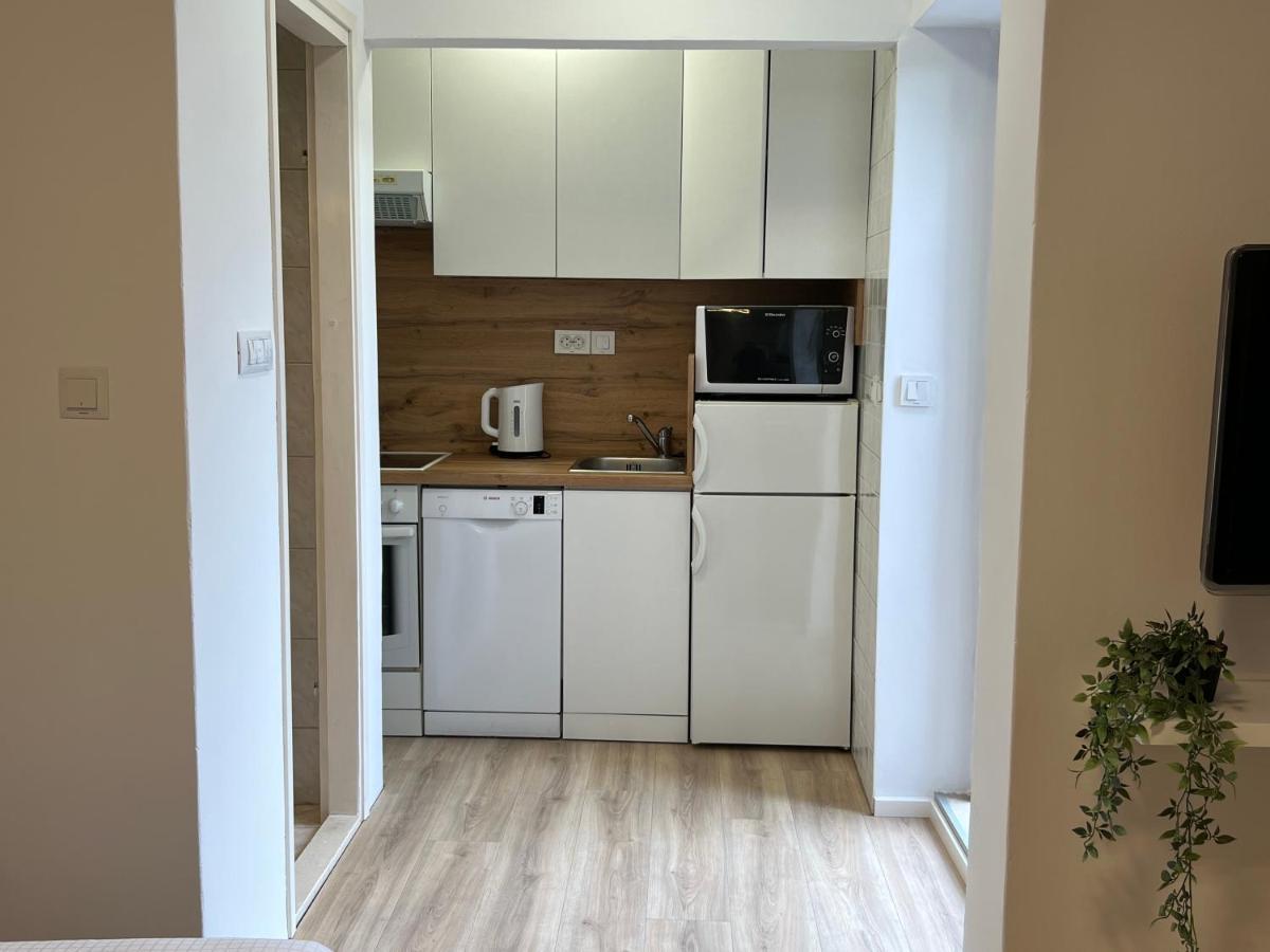 Apartmani Ivelic Supetar Ngoại thất bức ảnh