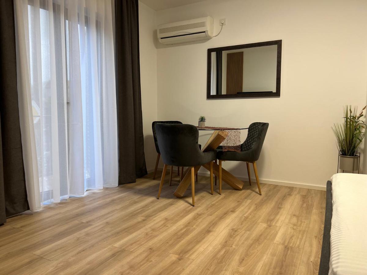 Apartmani Ivelic Supetar Ngoại thất bức ảnh