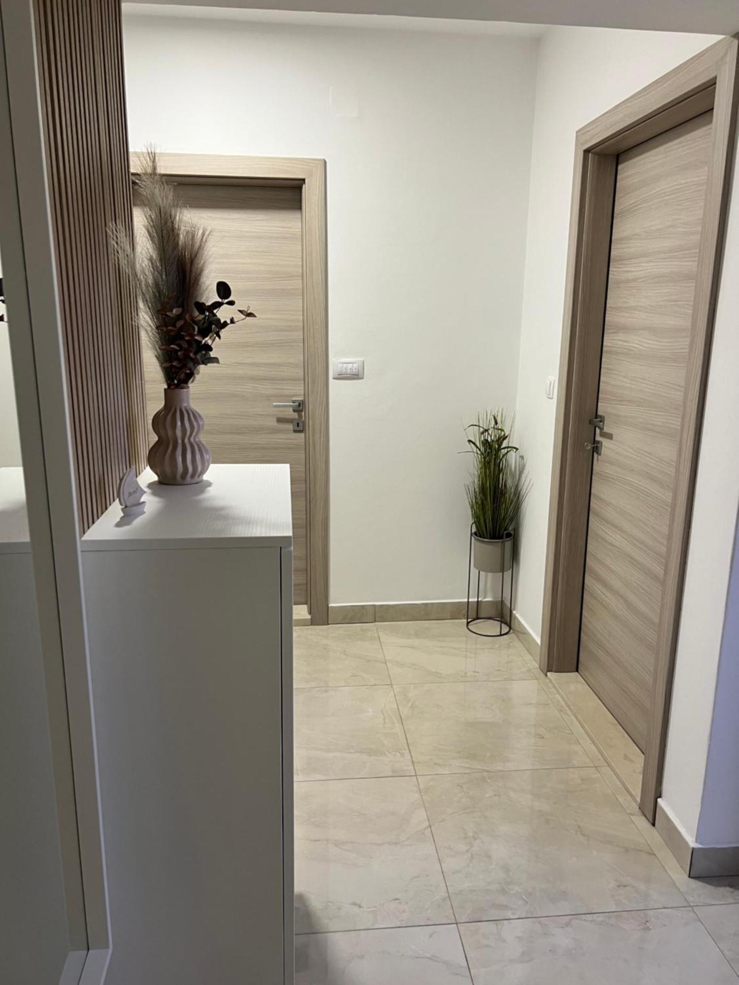 Apartmani Ivelic Supetar Ngoại thất bức ảnh