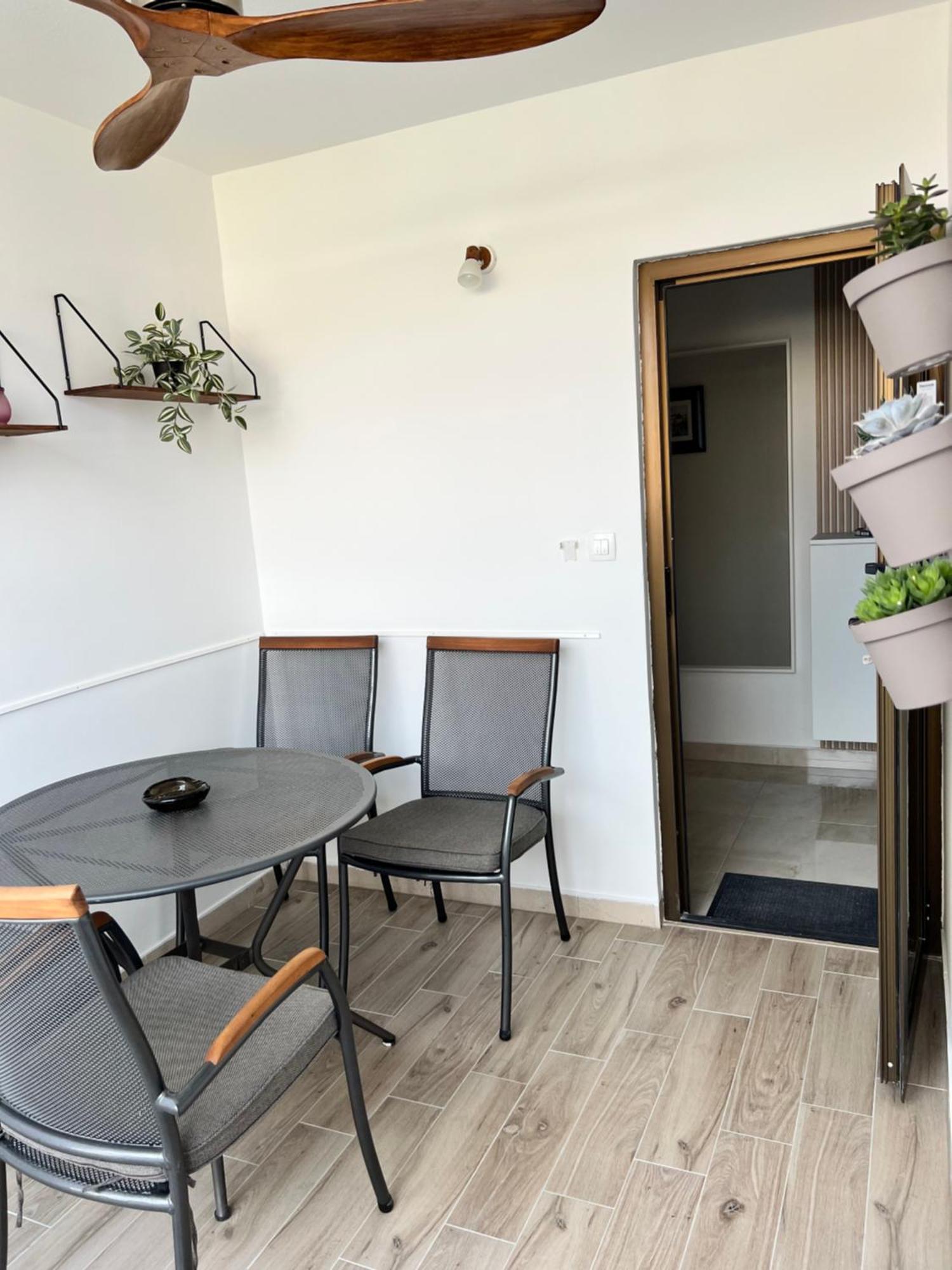 Apartmani Ivelic Supetar Ngoại thất bức ảnh
